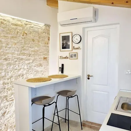 Апартаменты Stone House Mate