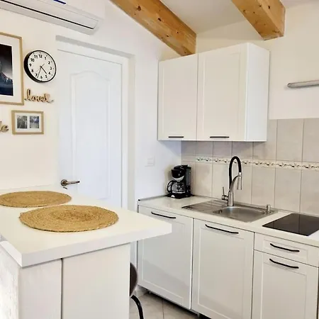 Stone House Mate Апартаменты *